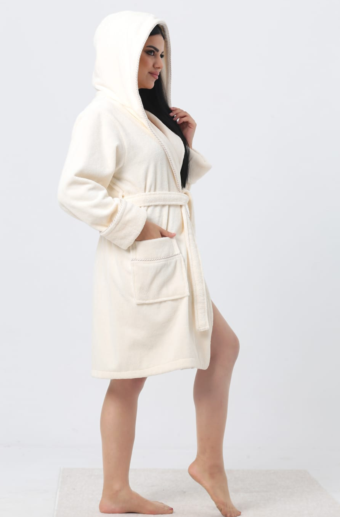 Eleganter Damen Frottee-Bademantel mit Kapuze – Baumwolle & Bambus
