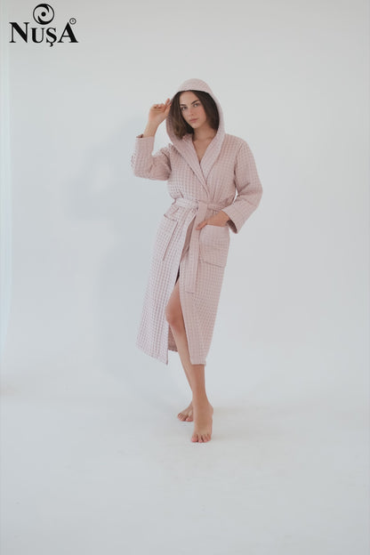 Eleganter Waffel Damen-Bademantel mit Kapuze und Gürtel